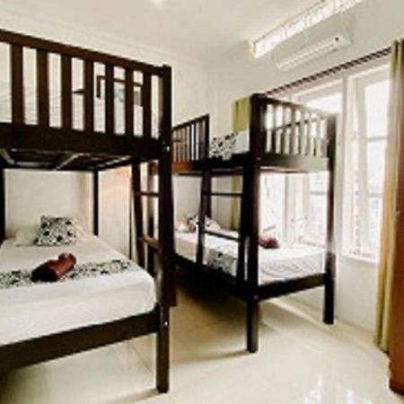 Dormitory Tourism Sritanjung Banyuwangi By Gajahsora Management מראה חיצוני תמונה