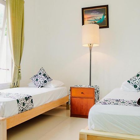 Dormitory Tourism Sritanjung Banyuwangi By Gajahsora Management מראה חיצוני תמונה