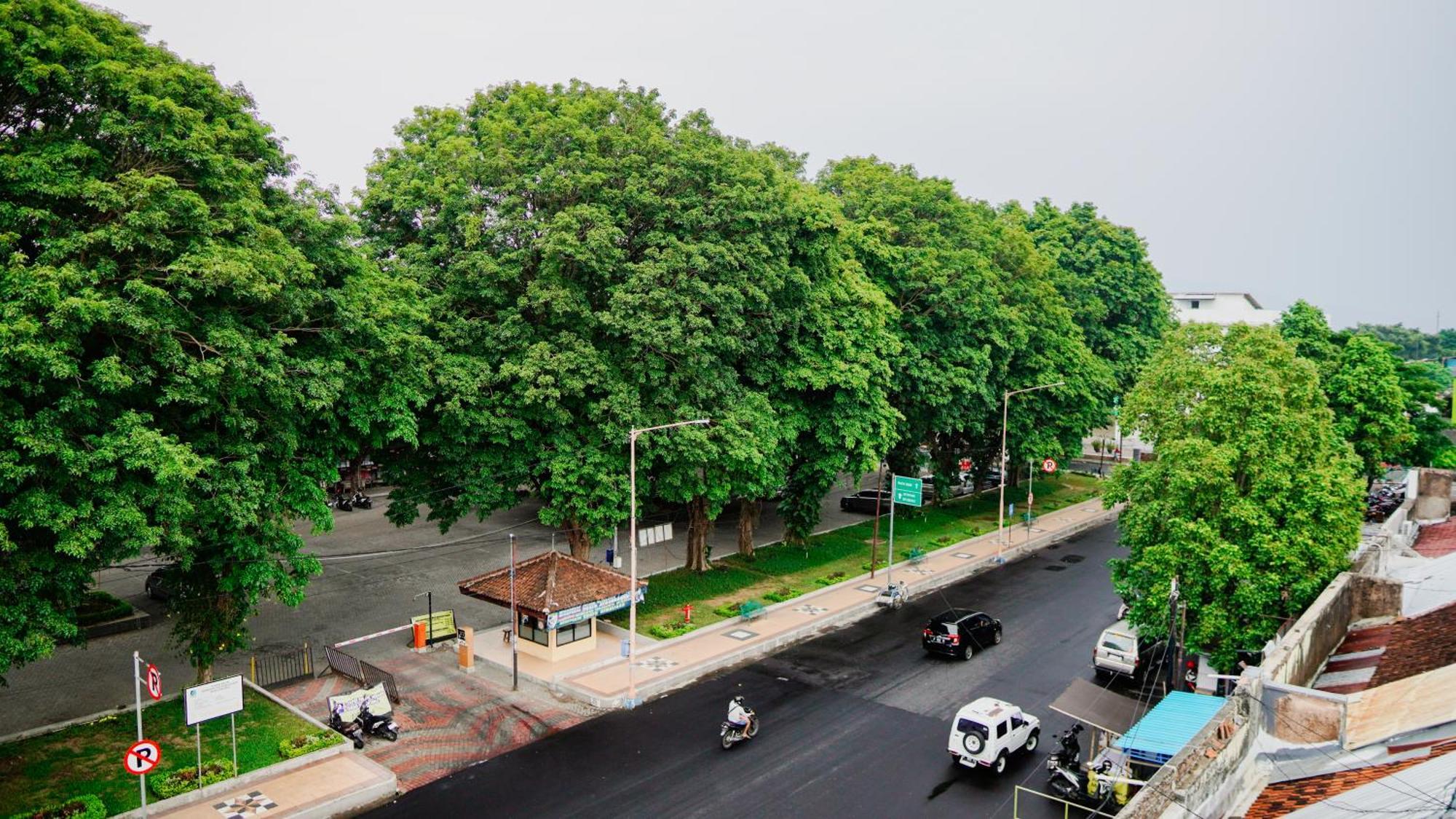 Dormitory Tourism Sritanjung Banyuwangi By Gajahsora Management מראה חיצוני תמונה