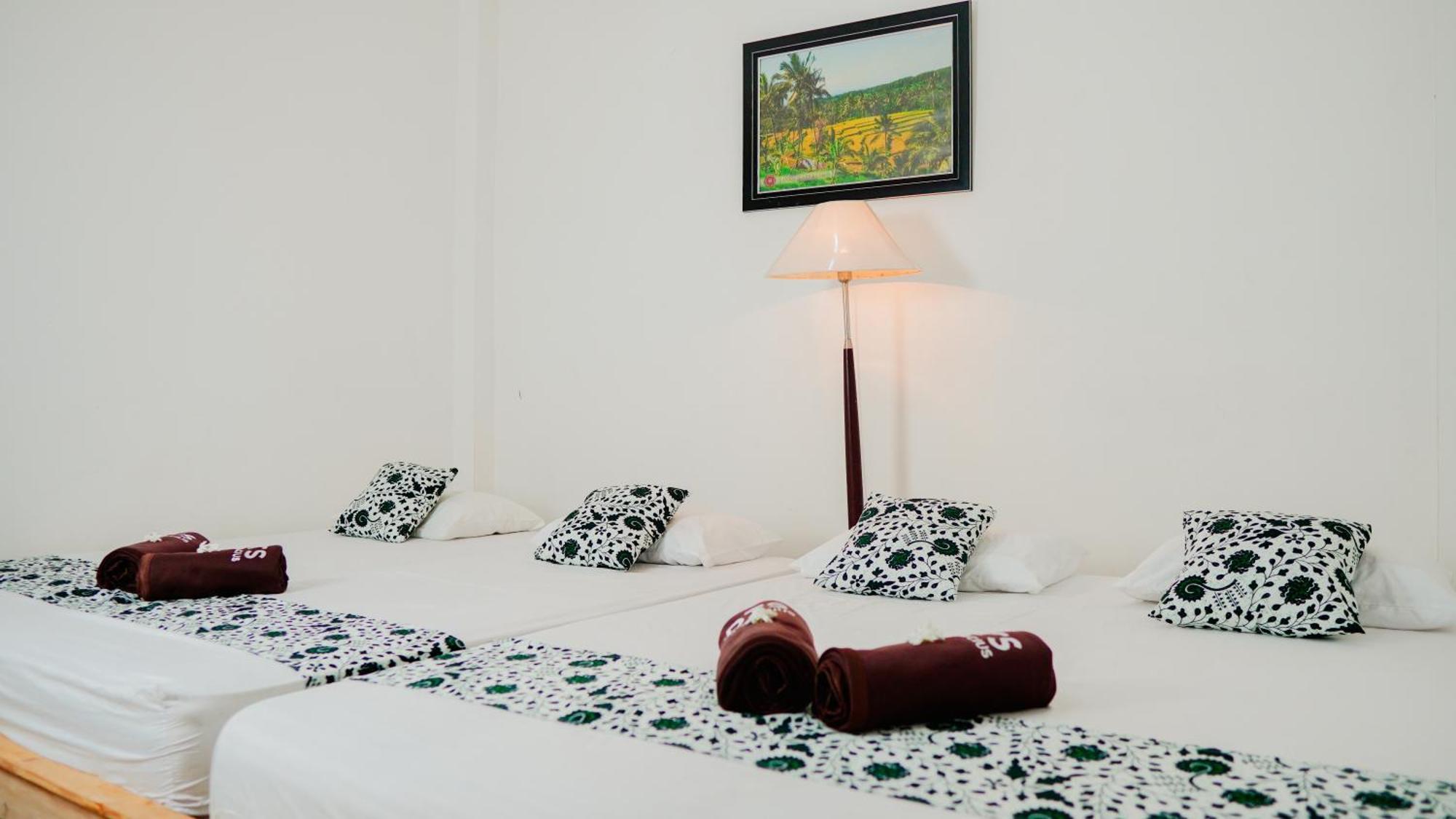 Dormitory Tourism Sritanjung Banyuwangi By Gajahsora Management מראה חיצוני תמונה