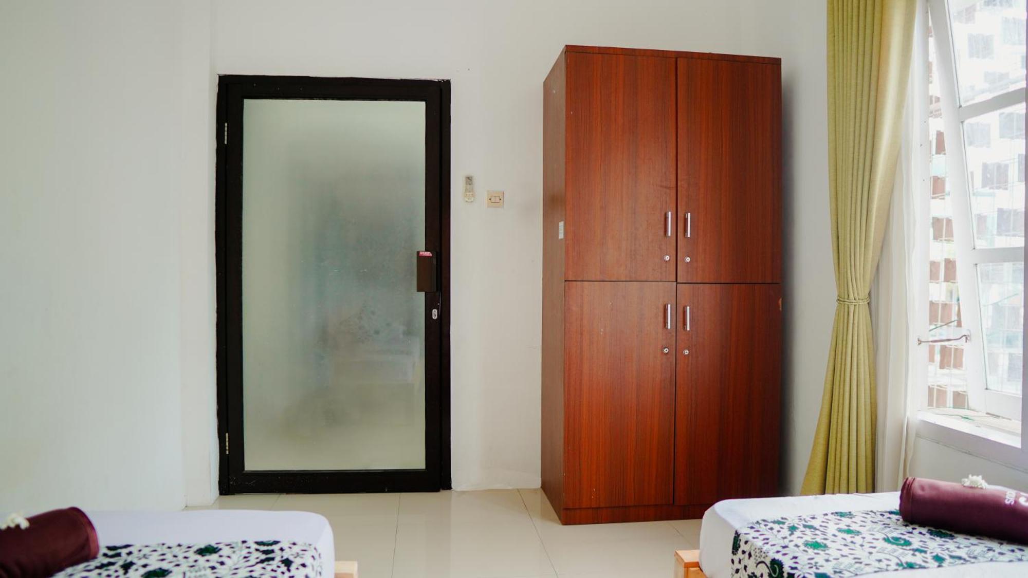 Dormitory Tourism Sritanjung Banyuwangi By Gajahsora Management מראה חיצוני תמונה