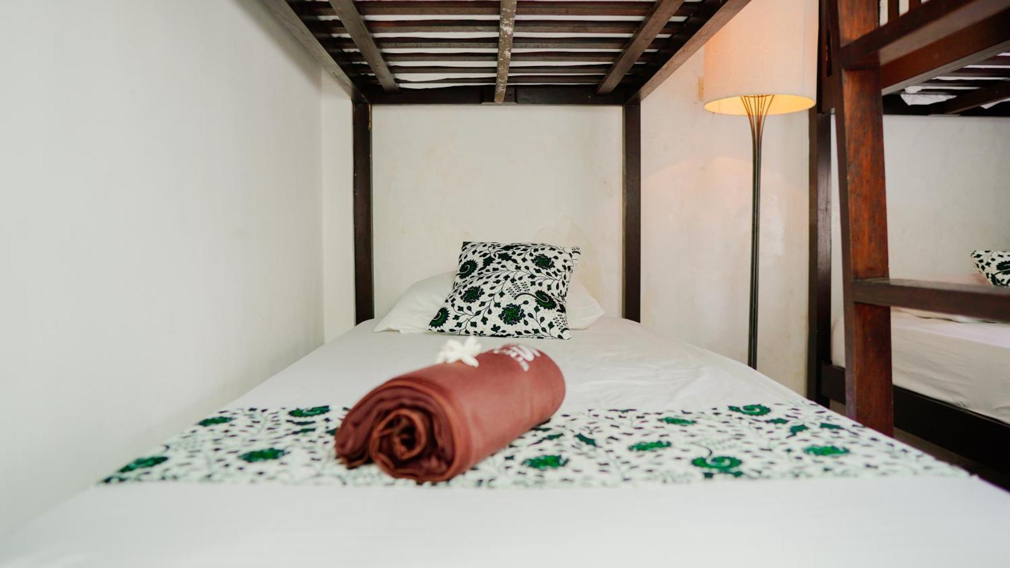Dormitory Tourism Sritanjung Banyuwangi By Gajahsora Management מראה חיצוני תמונה